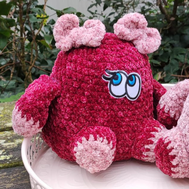 peluche gros monstre rouge