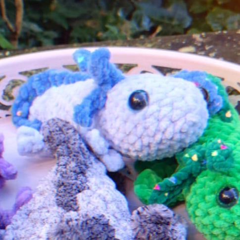 peluche axolotl M bleu