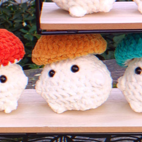 peluche champignon pop jaune