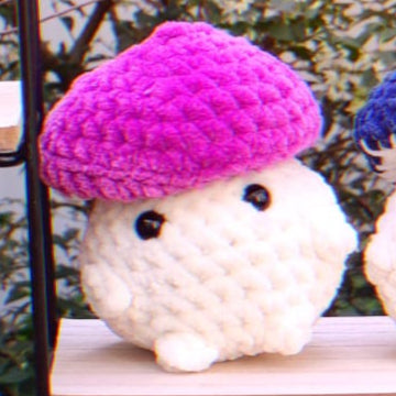 peluche champignon pop violet