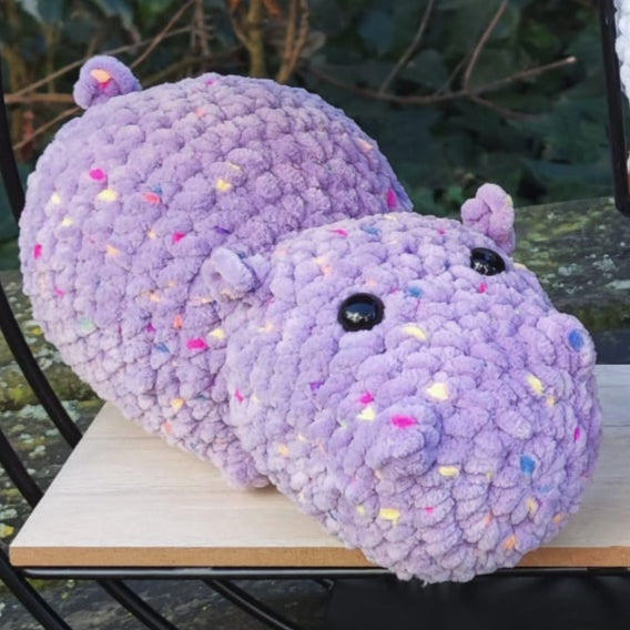 peluche hippopotame violet