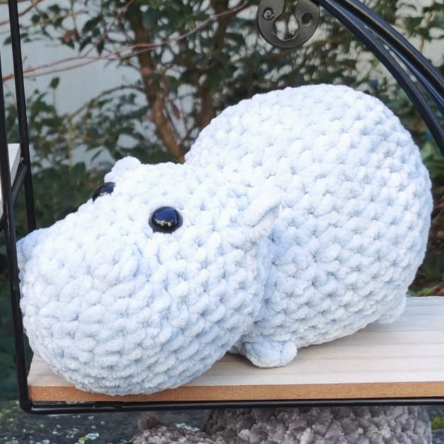 peluche hippopotame bleu