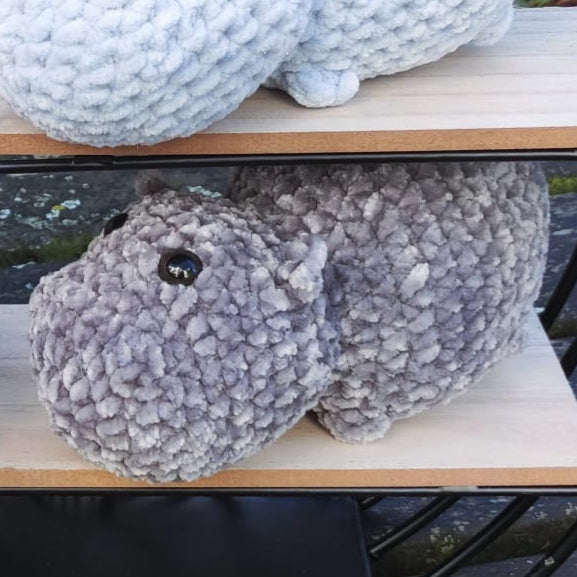 peluche hippopotame gris