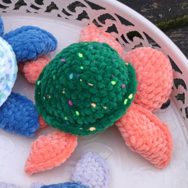 peluche tortue orange vert