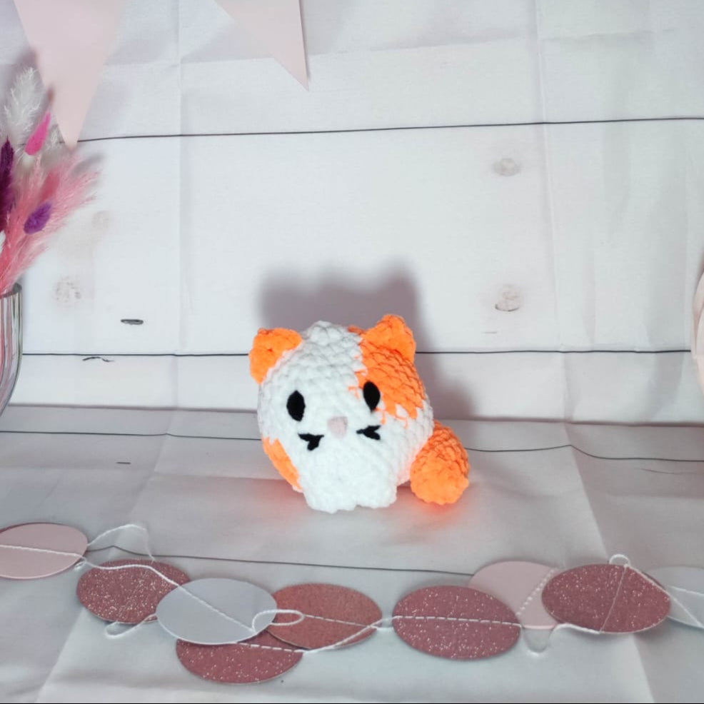 petite peluche chat orange blanc
