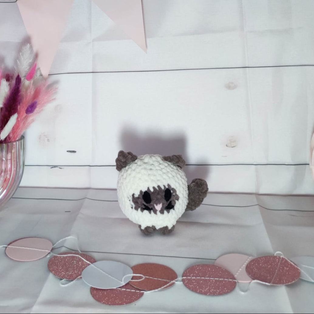 petite peluche chat siamois