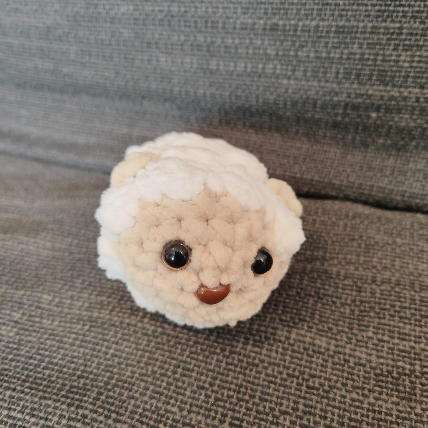 petite peluche mouton