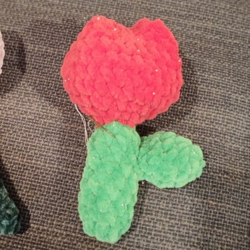 petite peluche tulipe rouge
