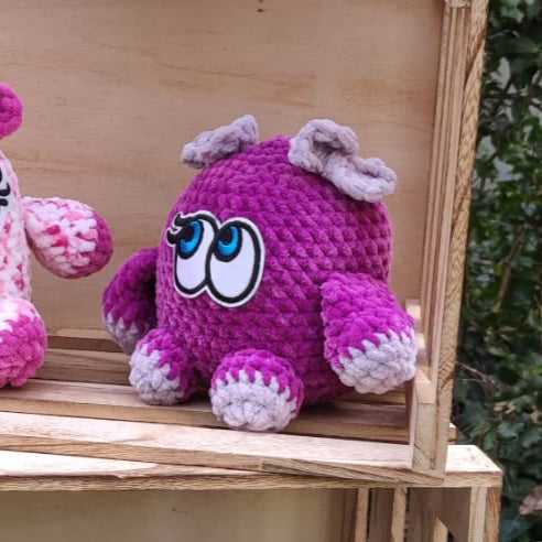 peluche petit monstre violet