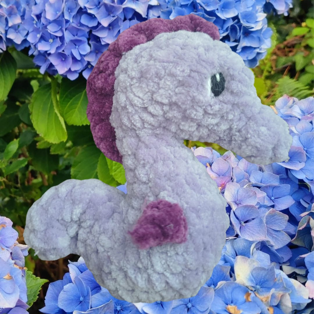 petite peluche hippocampe violet