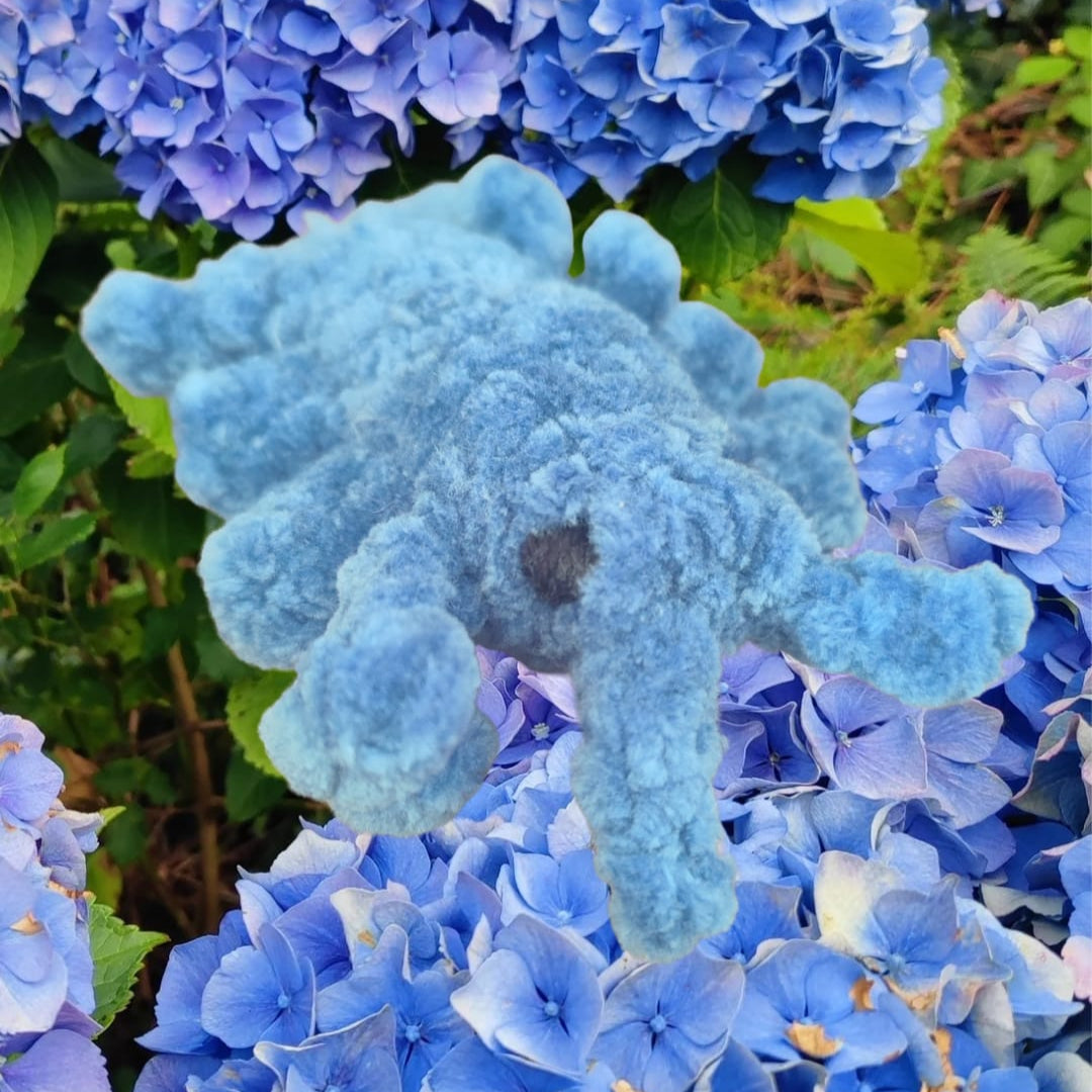 petite peluche homard bleu
