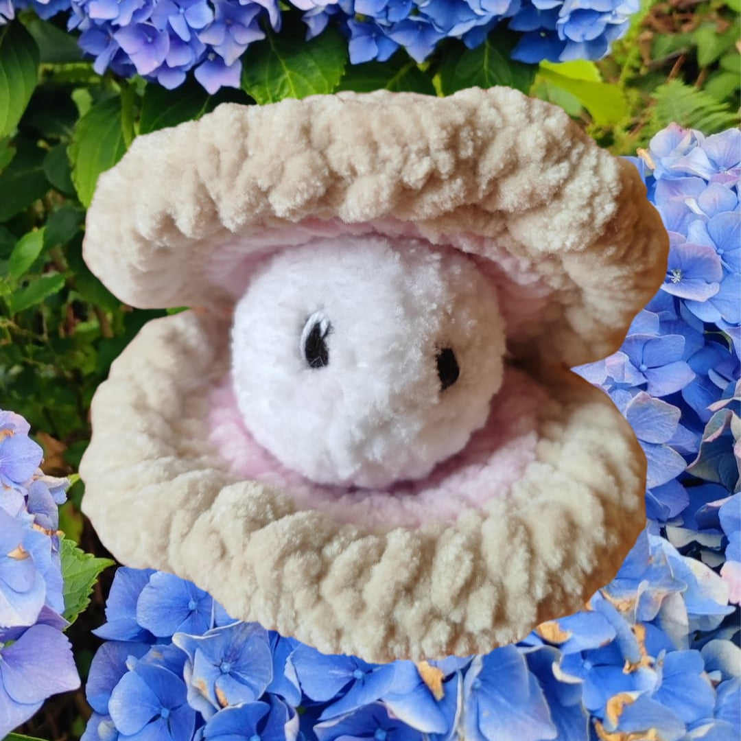 petite peluche palourde beige clair