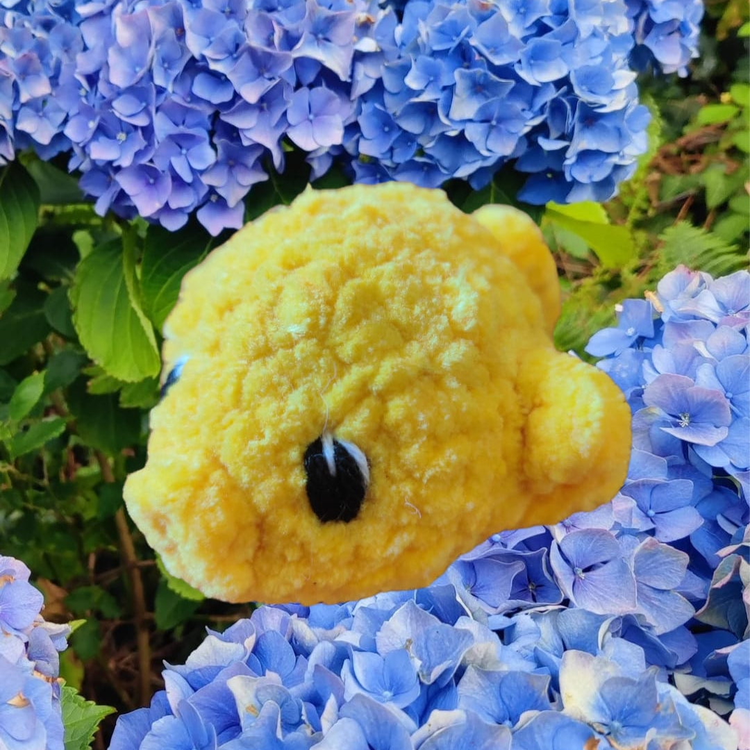 petite peluche poisson globe jaune