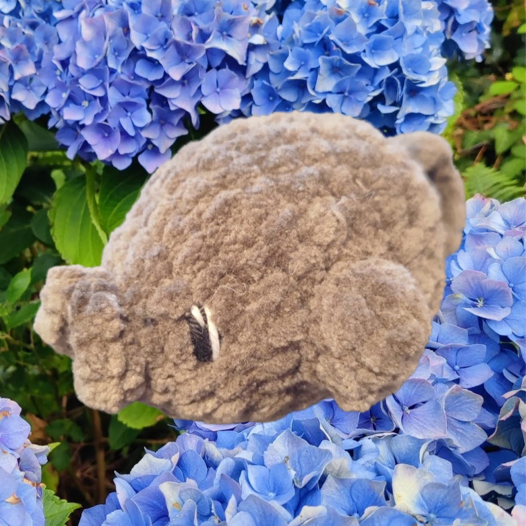 petite peluche poisson globe taupe gris