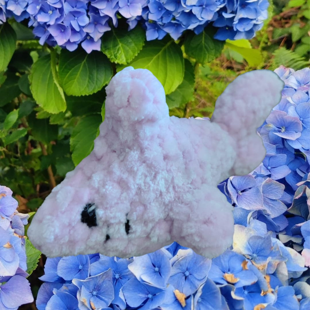 petite peluche requin rose