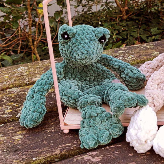 doudou grenouille verte