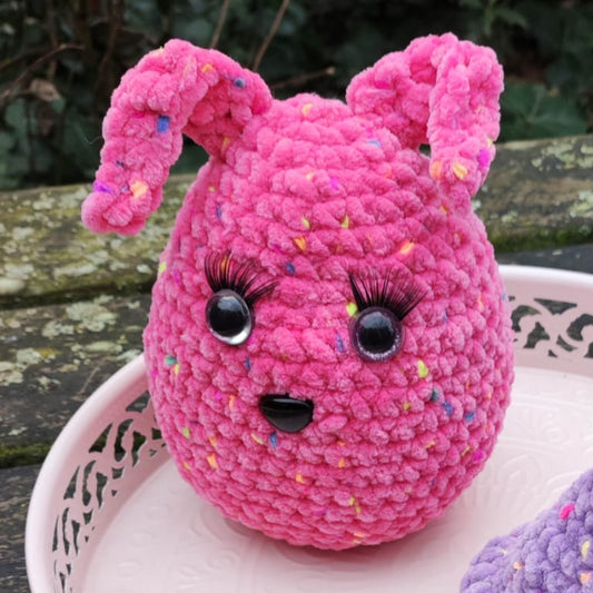 peluche lapin œuf de Pâques