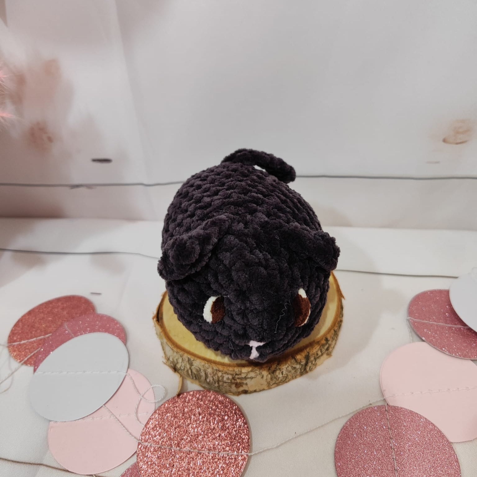 petite peluche chat gris foncé