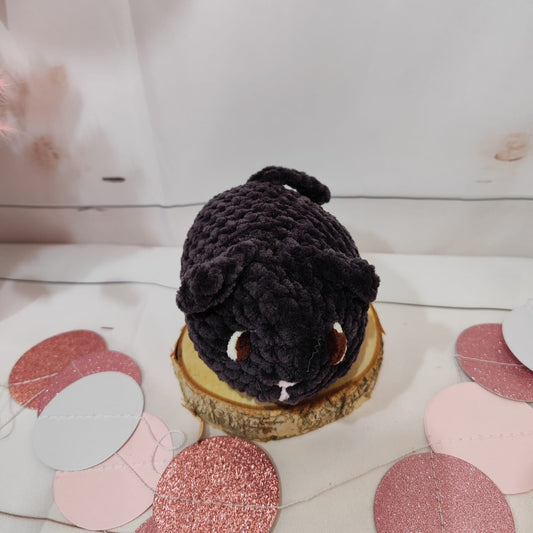 petite peluche chat gris foncé