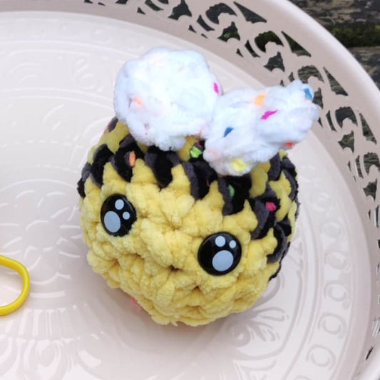 petite peluche abeille